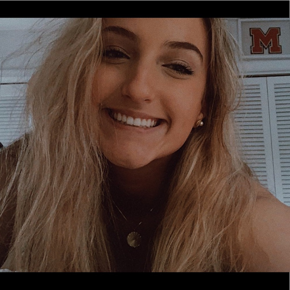 Meet your Posher, Dara